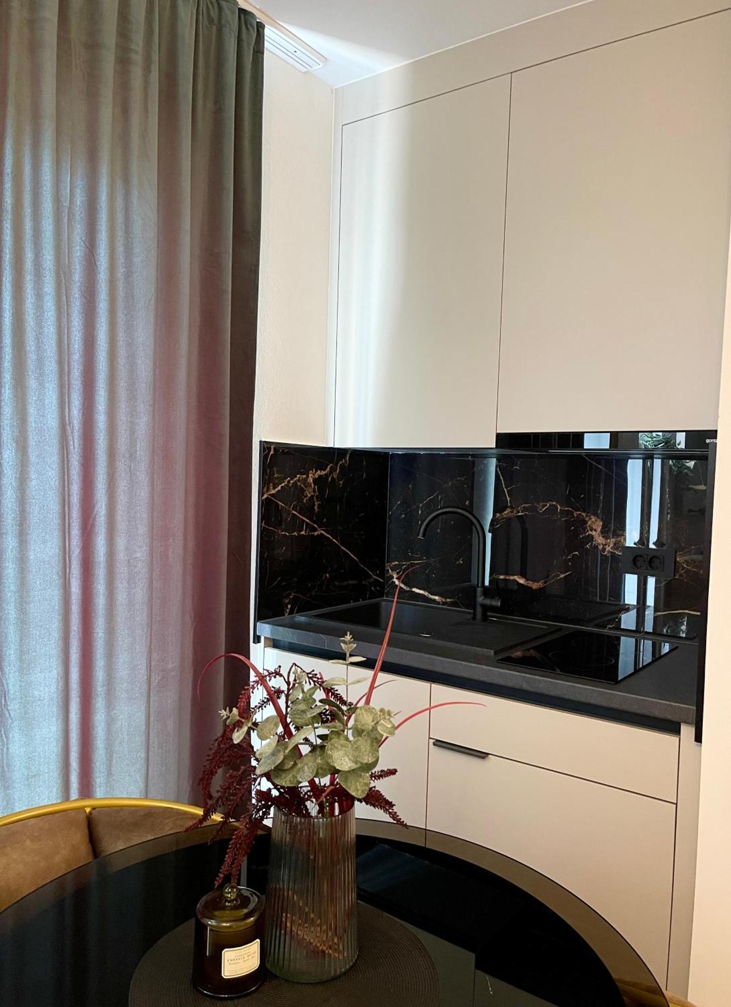 Holiday Home Mirela オレビック エクステリア 写真