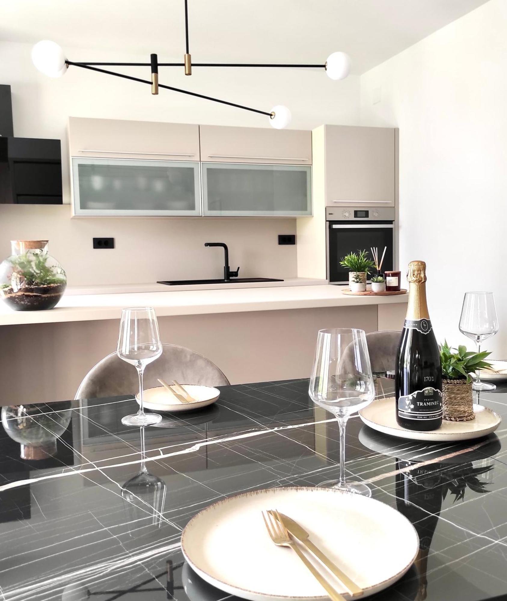 Holiday Home Mirela オレビック エクステリア 写真