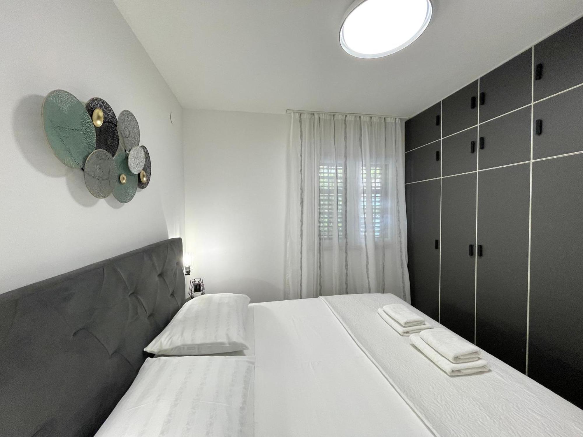 Holiday Home Mirela オレビック エクステリア 写真